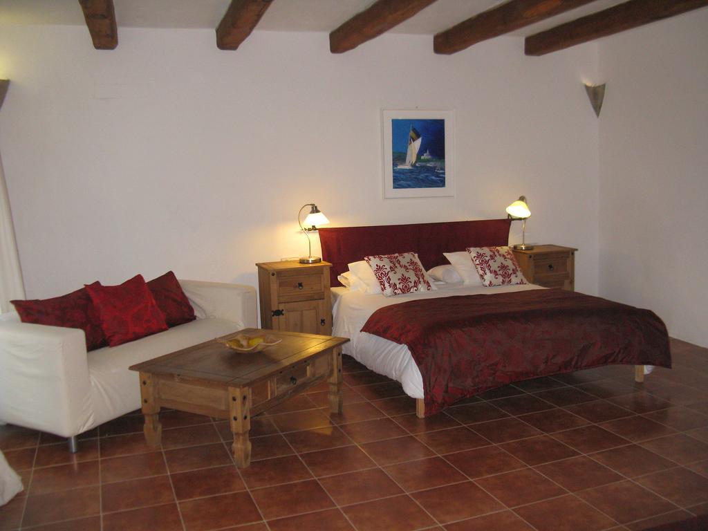 Hotel Mas Pelegri Serinya Quarto foto